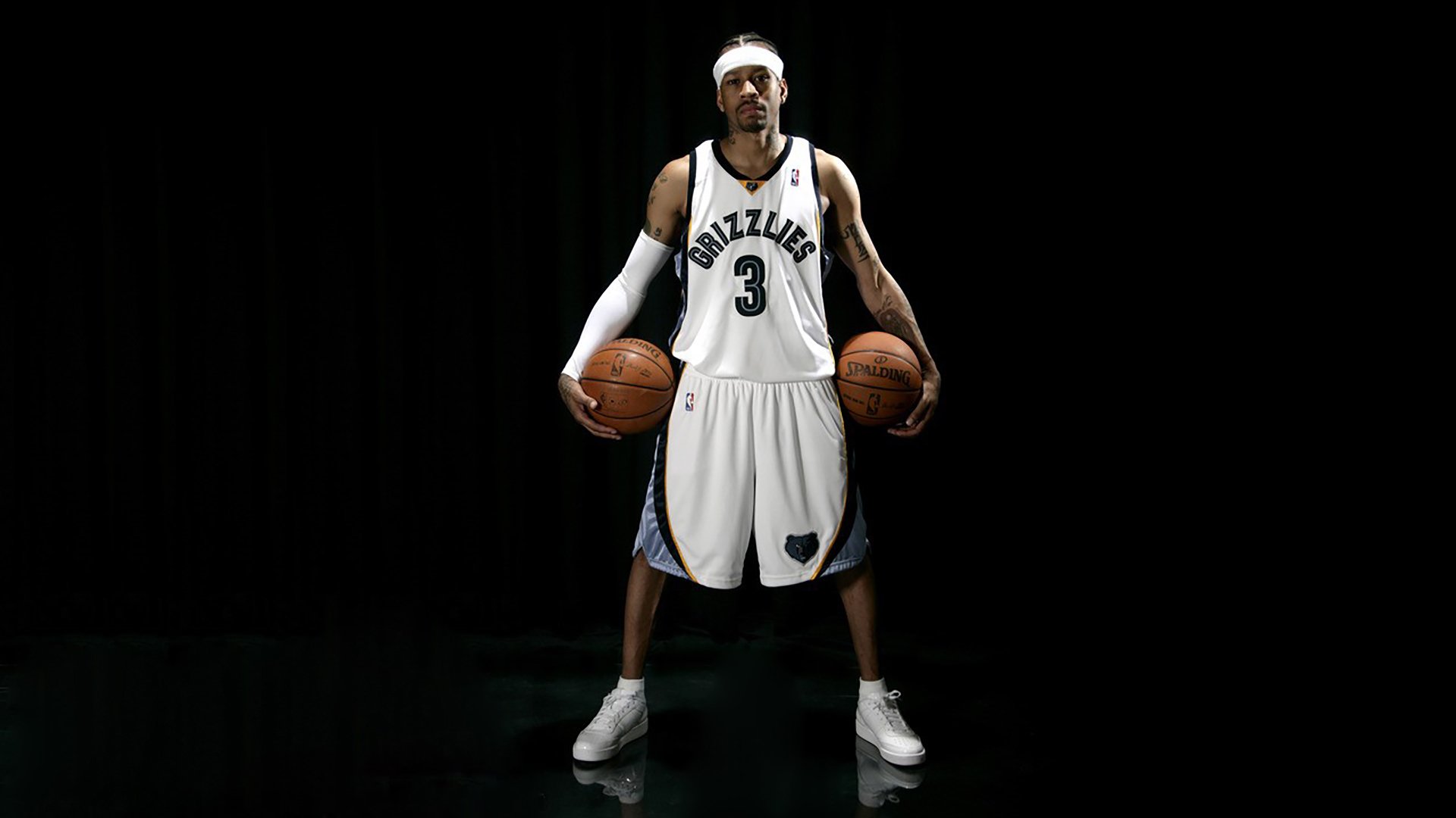 “德甲争冠大战打响，最后的关键战役即将到来”，德甲榜首大战